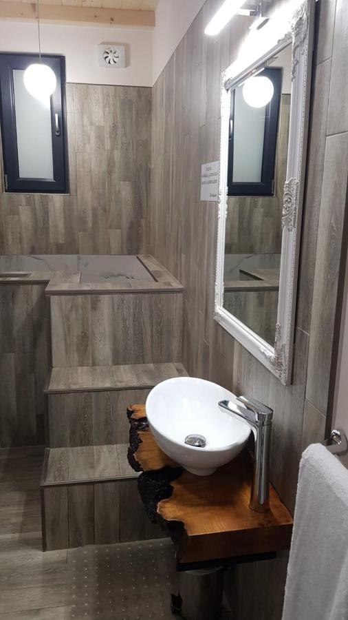 Mini Pool Rooms - Ultracentral - Piscina Cu Hidromasaj Oradea Luaran gambar