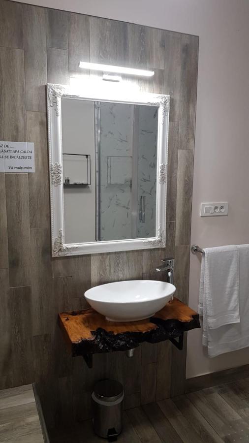 Mini Pool Rooms - Ultracentral - Piscina Cu Hidromasaj Oradea Luaran gambar